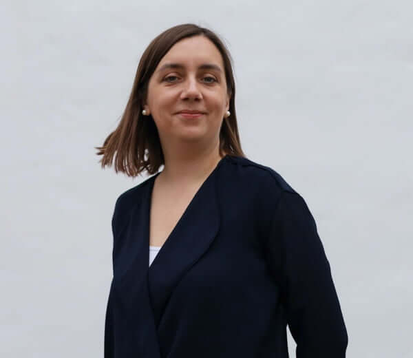 About Us 3 3 Jurate Puodziukaite, Cmo &Amp; Cdo